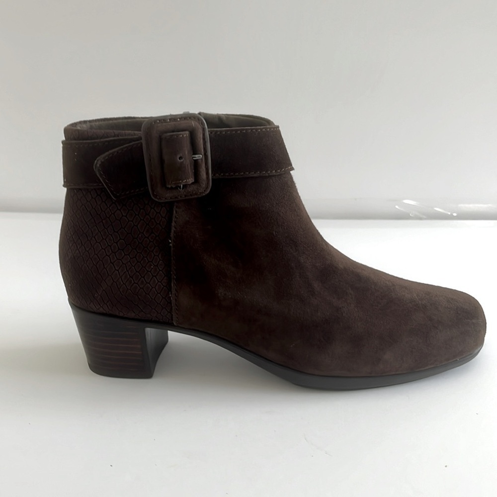 Munro $250 Callie Espresso Suede Booties Boots Stacked Heel Shoes Size 8N New - Picture 3 of 7